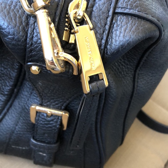 Michael Kors black pebble grain bag - Picture 3 of 10